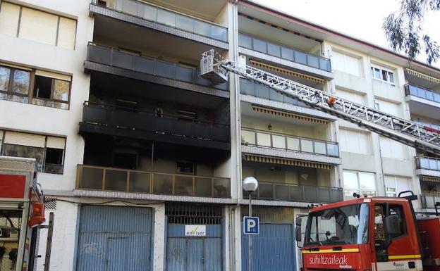 Siete intoxicados por un incendio en un piso en Gorliz