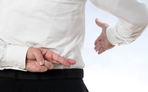 El caso del hombre que perdió varios dedos al fingir su atraco y otros fraudes al seguro