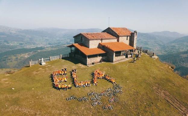 12 horas solidarias en el monte Kolitza para luchar contra la ELA