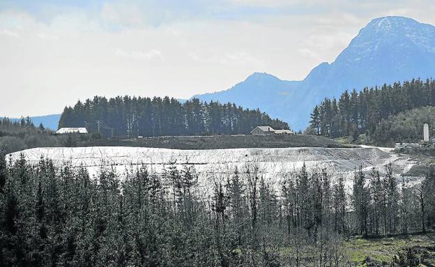 Bizkaia, dispuesta a negociar «una solución» al tratamiento de las basuras de Gipuzkoa