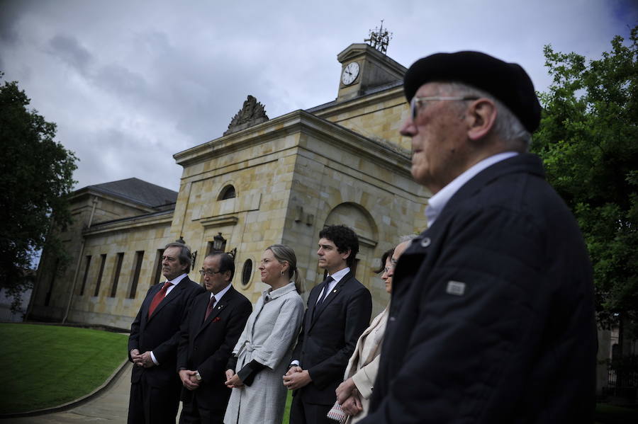 Gernika recibe al alcalde de Hiroshima para cerrar el 81 aniversario del bombardeo