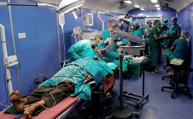 El tren hospital que salva vidas en la India