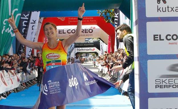 La ganadora de 2017, frente al reto de completar 15 maratones consecutivas