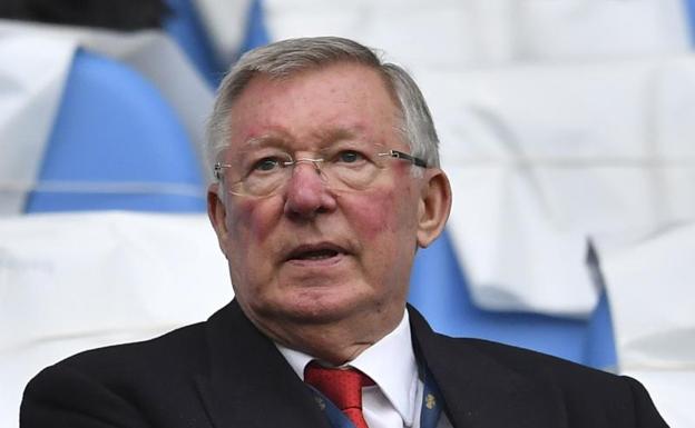 El estado de Alex Ferguson mantiene en vilo al fútbol británico