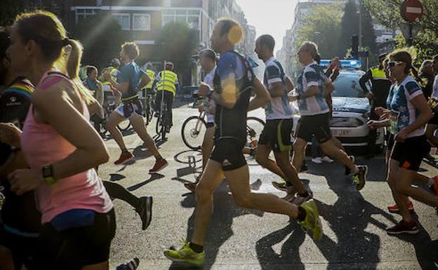 Rechazo en la Policía Local de Vitoria a reforzar en el maratón por «incumplimientos» del nuevo acuerdo