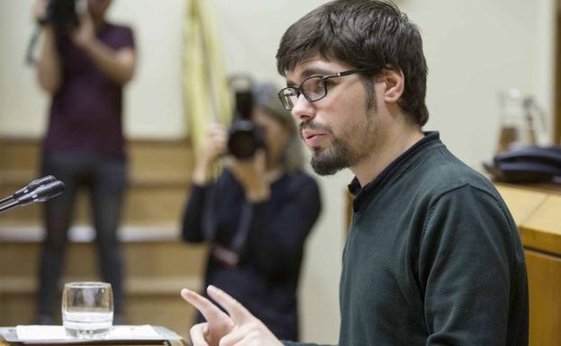 Elkarrekin Podemos aboga por sacar el derecho a decidir de la reforma del Estatuto y respetar la Constitución