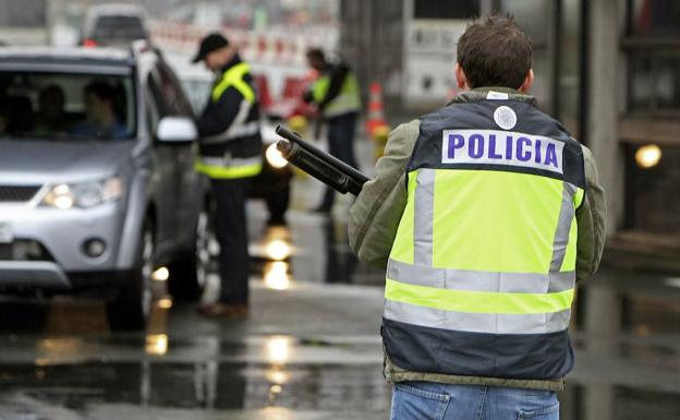 Arrestan en Biriatou a una presa fugada y a su pareja por estrangular a la enfermera de la cárcel en Bélgica