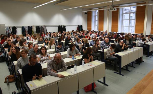 La OPE de Osakidetza más multitudinaria reúne a 3.500 personas en Vitoria