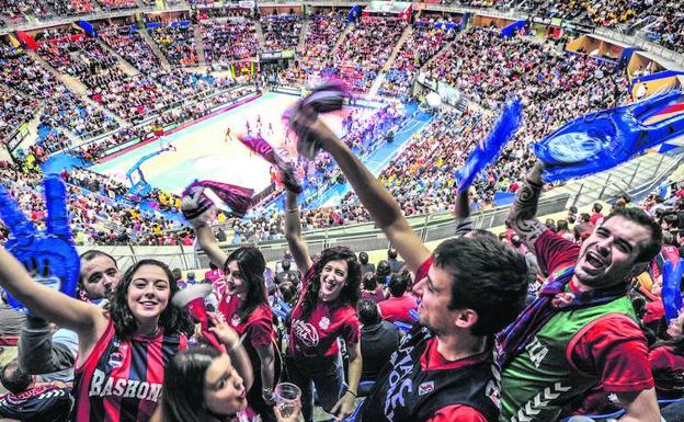 La Euroliga premia la devoción de Vitoria por el baloncesto