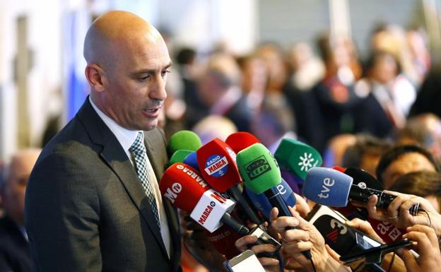 Rubiales anuncia una auditoría en la Federación de Fútbol tras ser elegido presidente