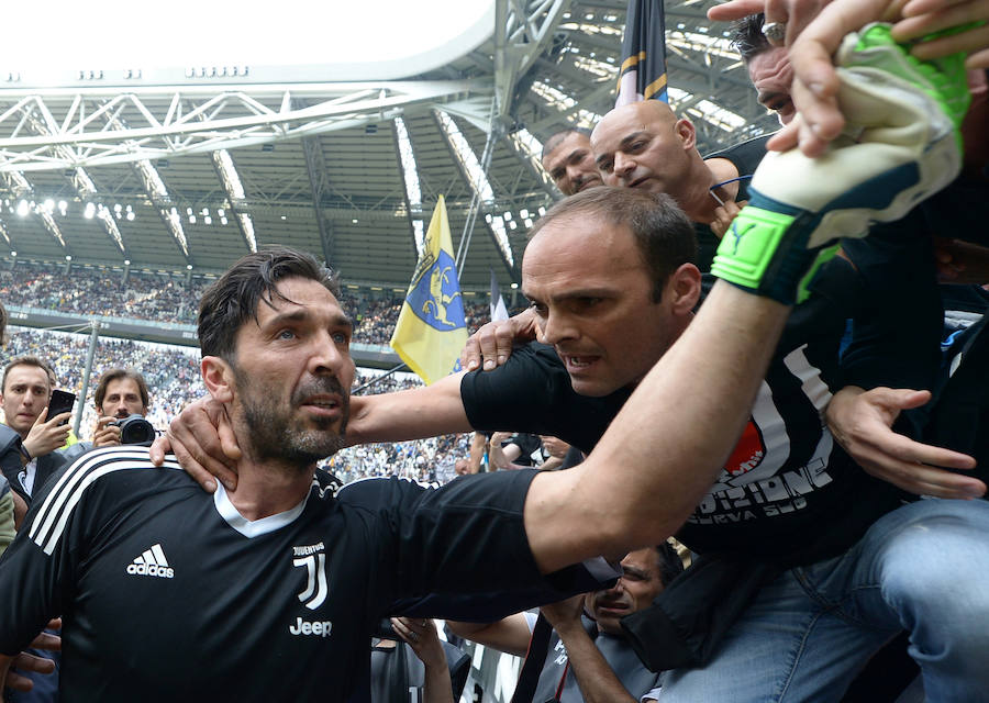Buffon se despide entre lágrimas