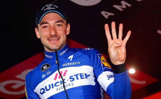 Viviani acelera antes de los Alpes