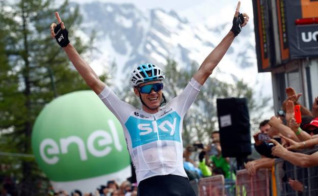 El Giro hace una reverencia a Froome