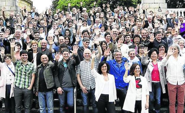 Los alcaldes de las capitales vascas se suman a la cadena por el derecho a decidir