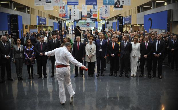 Arranca la mayor Bienal de la última década, con un despliegue tecnológico nunca visto