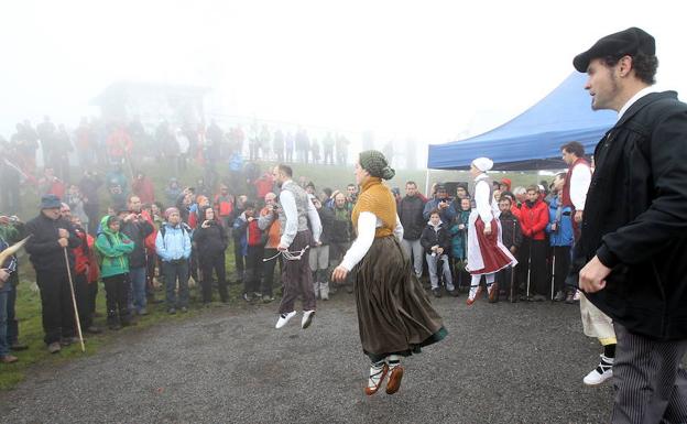 El Alpino guiará la subida al Oiz para celebrar el Día de los Montes Bocineros