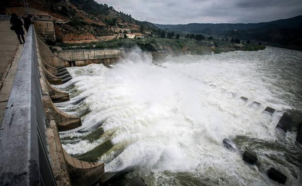 Las lluvias no consiguen evitar que el precio de la luz se dispare un 10% en mayo