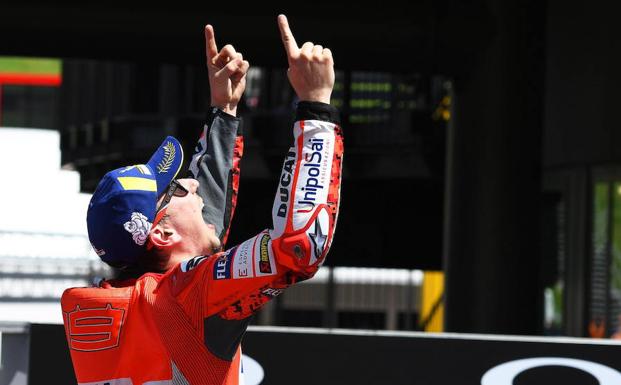 El despido de Pedrosa deja un hueco a Lorenzo en Honda