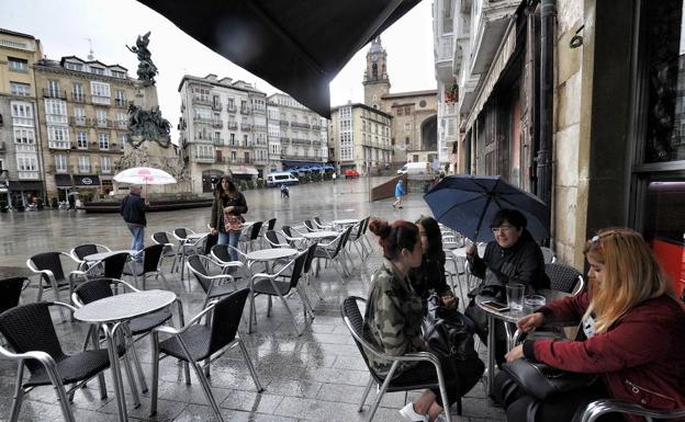 Vitoria suma ya 108 días de lluvia este año