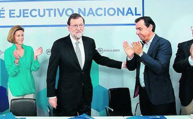 La renuncia de Rajoy abre la puerta a una transición rápida en el PP