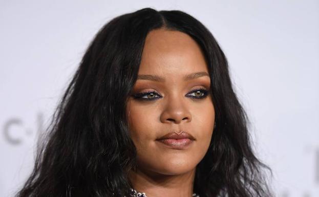 Rihanna vuelve a estar soltera