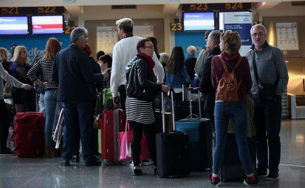 El tráfico de pasajeros en 'La Paloma' creció un 13% en mayo