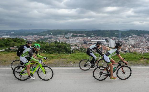Ruta por los montes que rodean Bilbao con la ayuda de una bicicleta eléctrica