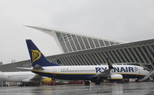 Ryanair volverá en abril de 2019 a Loiu con una ruta a Londres desde 25 euros