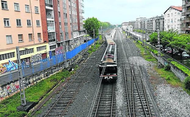 El PP critica al Gobierno central por «retrasar» el soterramiento del tren en Vitoria