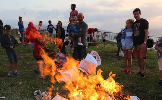 Getxo programa tres hogueras por San Juan y prohíbe las fogatas en Arrigunaga