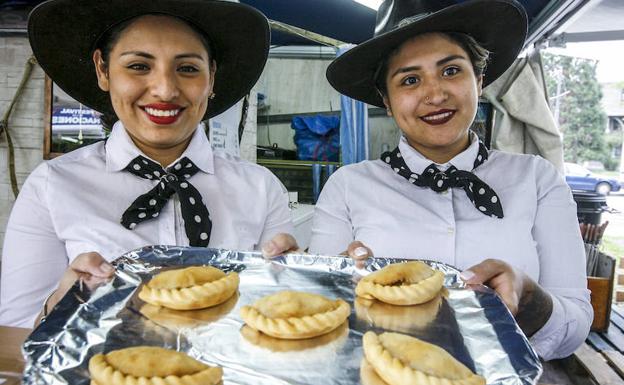 El Festival de las Naciones de Vitoria acerca al visitante sabores y ritmos de todo el mundo