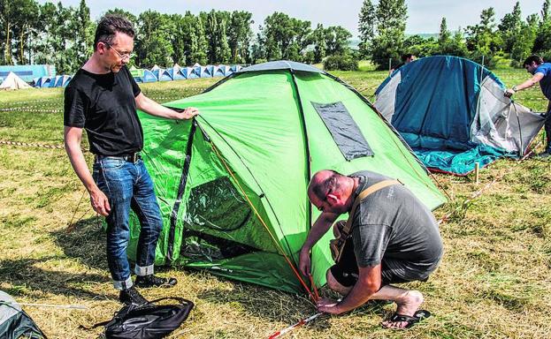 Todo listo para la primera noche salvaje del Azkena