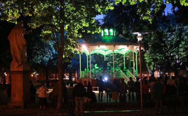 Vitoria se iluminará de verde esta noche por el Día Mundial contra la ELA