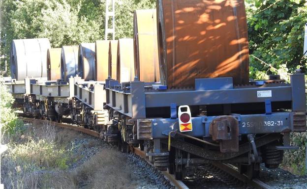 Restablecido el tráfico ferroviario tras el descarrilamiento de un mercancías en Güeñes