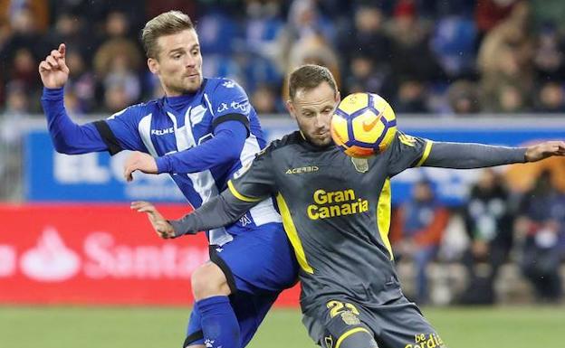 Santos deja el Alavés para poner rumbo a Coruña