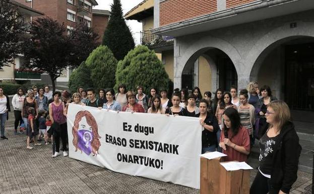 Mujeres de Zaldibar crean brigadas para prevenir agresiones sexistas en las fiestas