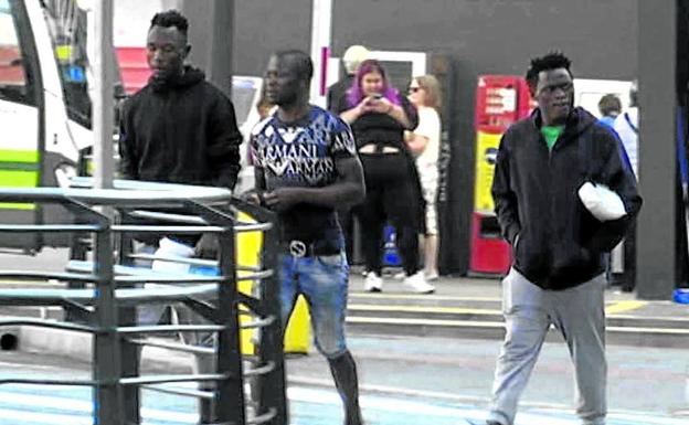 La Ertzaintza comienza a controlar la llegada masiva de migrantes a Termibus