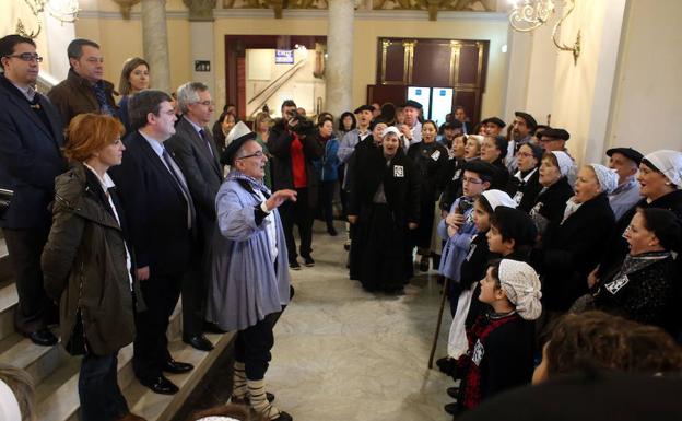 El Coro de Arratia actúa en Sicilia ante la tumba de Santa Águeda