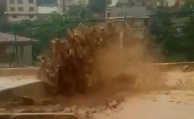 Una tromba de agua provoca inundaciones en Villabuena de Álava