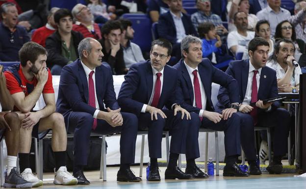 El Baskonia, a recomponer el cuerpo técnico de Pedro Martínez