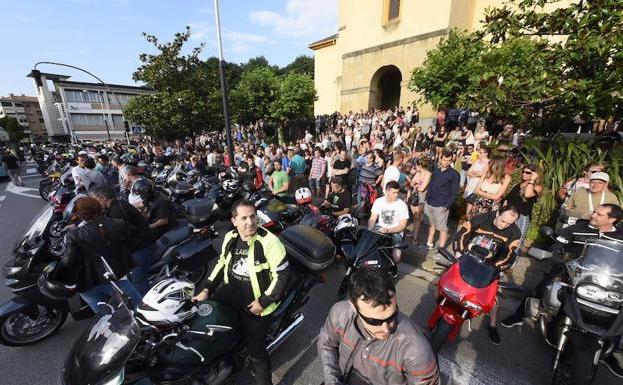 Cientos de personas asisten al funeral del matrimonio de Villabona atropellado en León