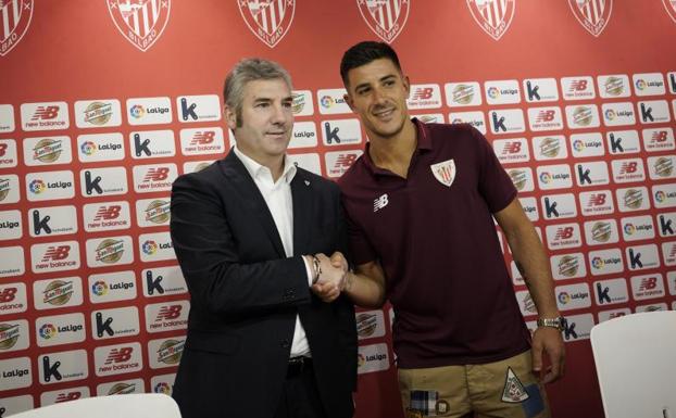 Urrutia deja la puerta abierta a nuevos fichajes, incluso el de Ander Herrera
