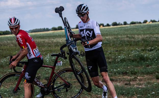 Froome y Quintana tropiezan a la primera en el Tour