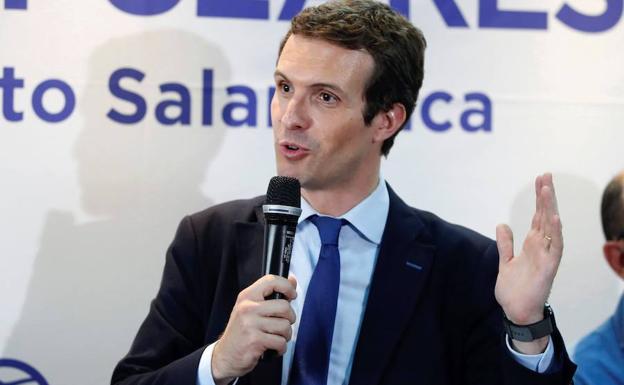 casado, todo a la derecha