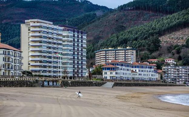 Los apartamentos turísticos buscan su espacio en el futuro mapa urbanístico de Bakio