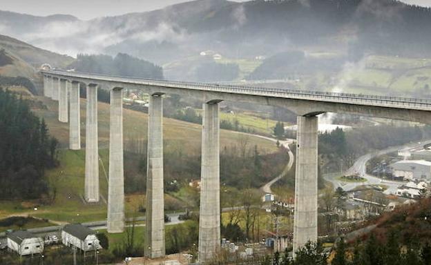 Fomento destina 182 millones para acelerar el nudo de Bergara del TAV