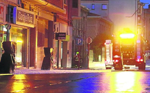 Los vecinos de Avenida de La Rioja urgen a desmantelar la gasolinera urbana