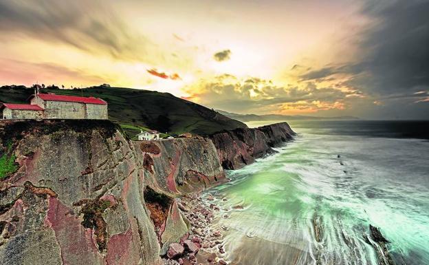 Acantilados de película en Zumaia