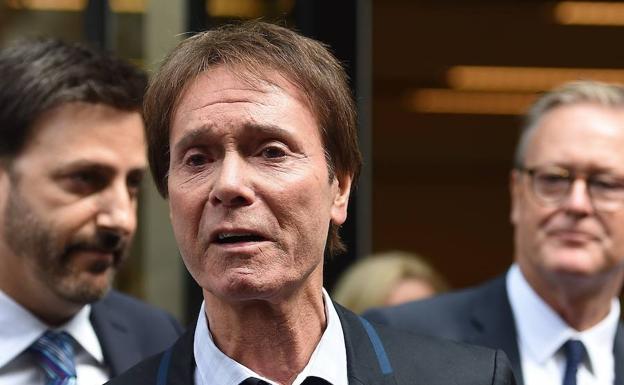 La BBC, condenada a indemnizar a Cliff Richard con 240.000 euros