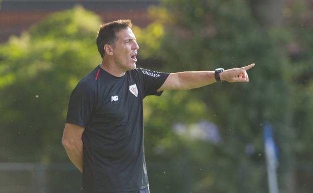 Berizzo continúa con las pruebas en Duisburgo